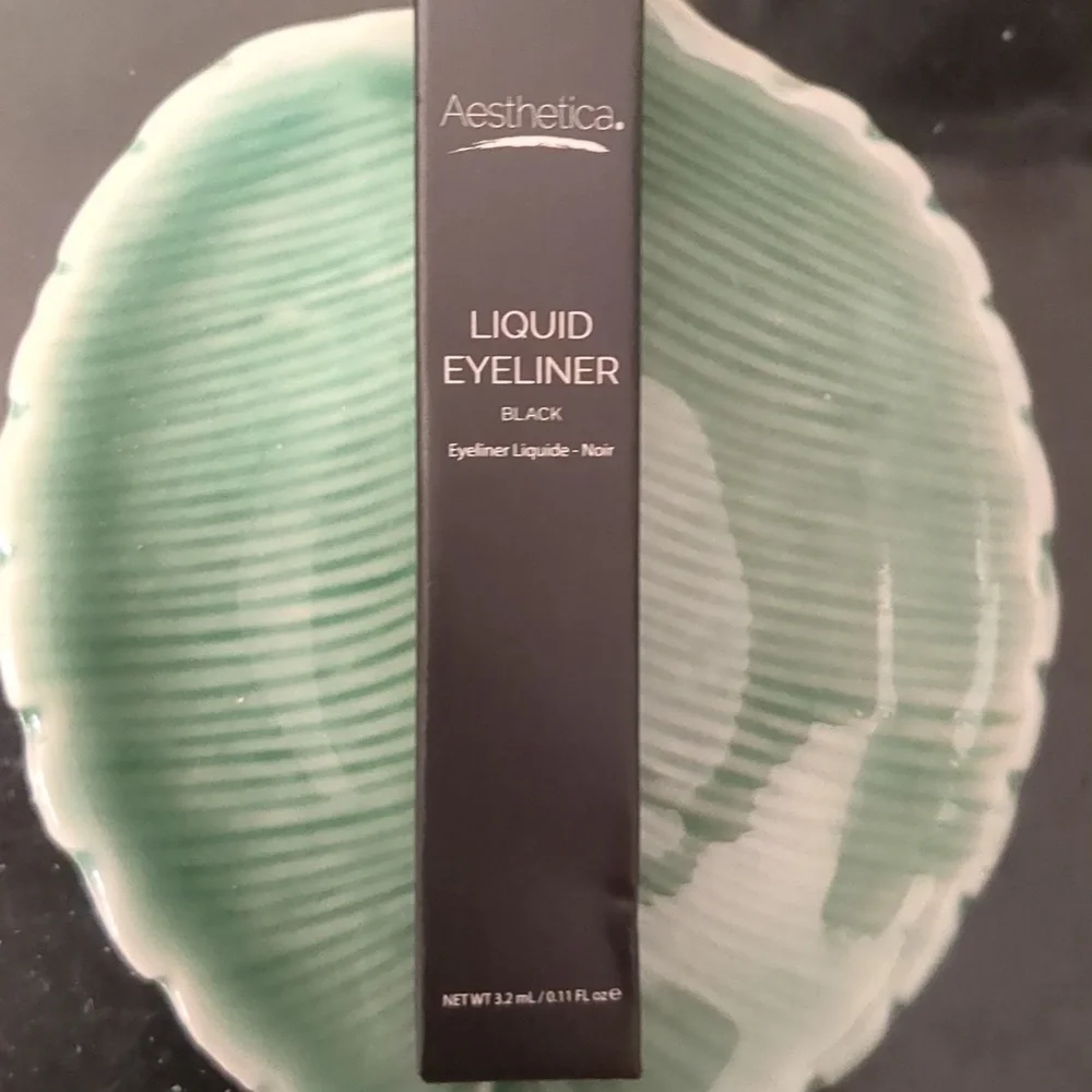 Black Liquid Eyeliner